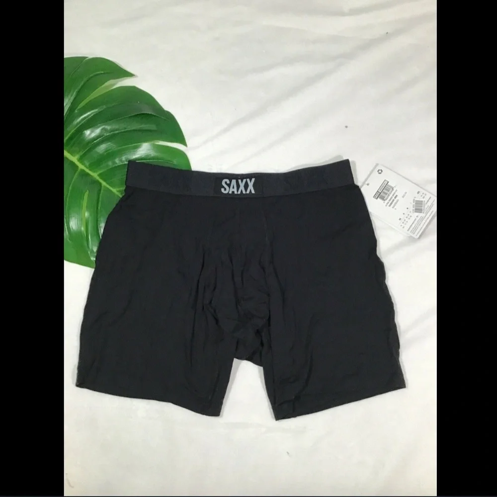 NEW $32 SAXX Ultra Boxer Briefs in Black‎ / Black SZ Small